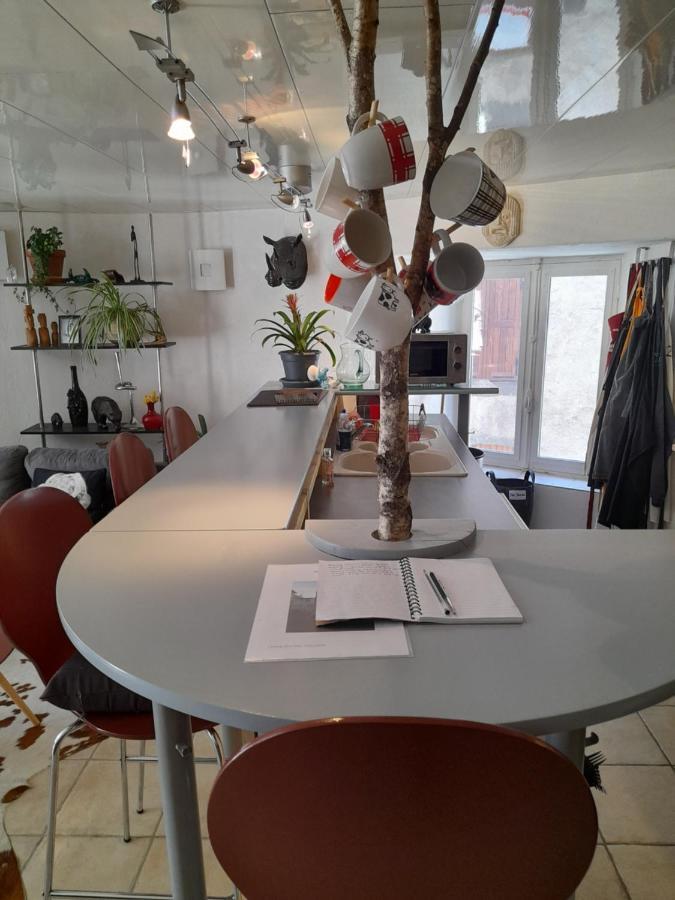 Apartamento Tour médiévale de l'an mille Loudes Exterior foto