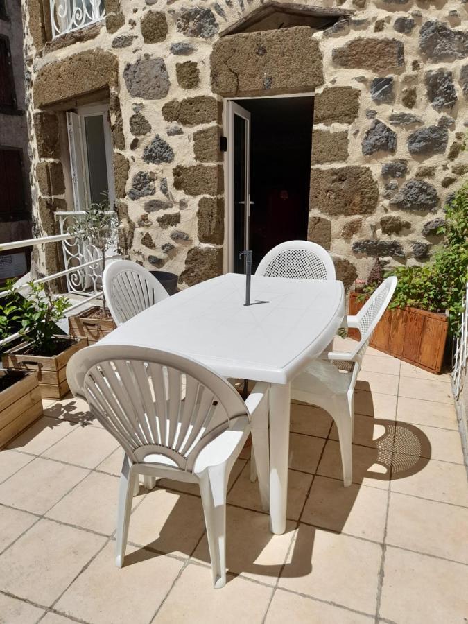 Apartamento Tour médiévale de l'an mille Loudes Exterior foto