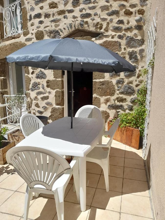 Apartamento Tour médiévale de l'an mille Loudes Exterior foto